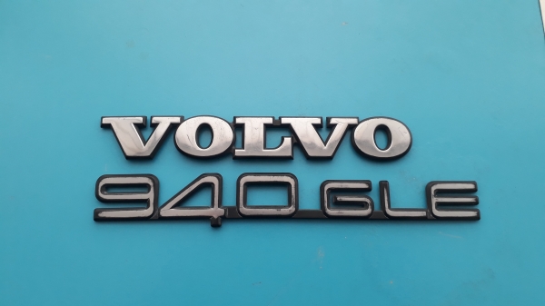 โลโก้ VOLVO 940GLI ติดท้ายรถ VOLVO