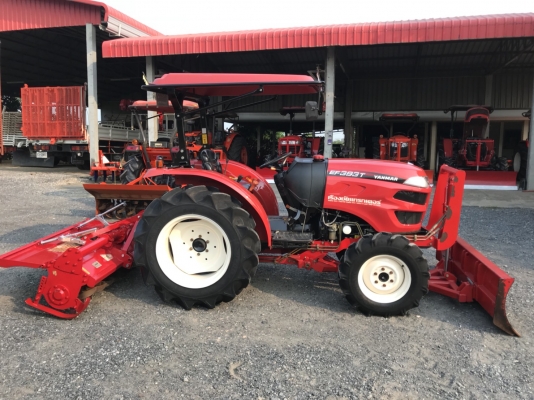 ขายรถไถยันมาร์ EF393T (4WD)2เพลา พร้อมอุปกรณ์ ใบมีดดันดินและโลเตอร์รี ราคา298000บาท พร้อมส่งฟรีถึง โทรสอบถามได้เลยค่ะ 081-9136451 ขอดูรูปทาง Line:Bow6451  รถสวย สภาพพร้อมใช้งาน  เครื่องดี เกียร์ดี ยางดีทั้ง 4 เส้น ตรวจเชคเรียบร้อยค่ะ เล่มทะเบียนพร้อม