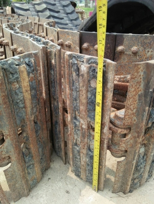 ขายแทรคเหล็กเก่าจากนอก สำหรับรถขุด ขนาด4-5 ตัน  เช่น HITASHI, IHI,MITSUBISHI,KATO   40/50/55 ขายราคาคู่ล่ะ 45,000บาท