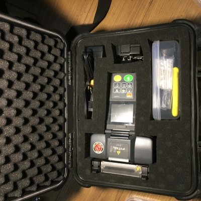 เครื่องเชื่อมต่อสาย fiberoptic Fusion Splicer มือสองใช้รับงานเน็ตประชารัฐ