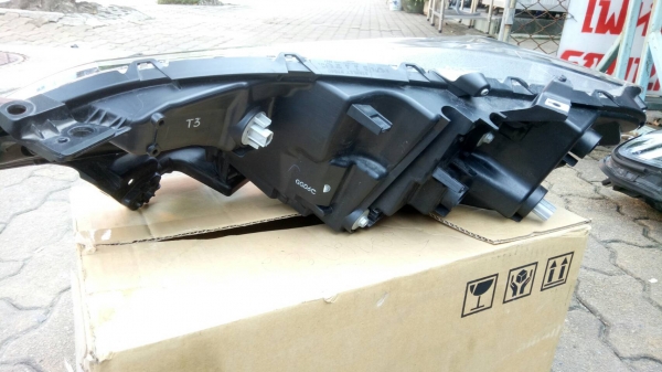 ขายไฟหน้า Jazz Led ข้างขวา