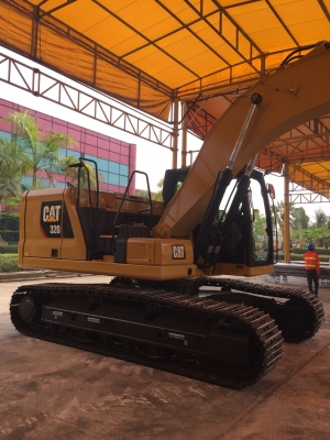 รถขุดCAT-320 NGH(ใหม่ล้าสุด)