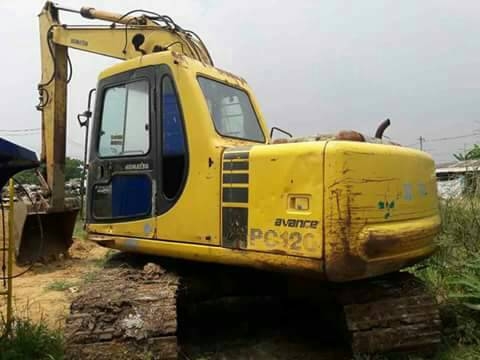 ขายรถแบคโฮ KOMATSU PC120-6 เอสแน่นโซ่หนาไฟฟ้าเต็มเ