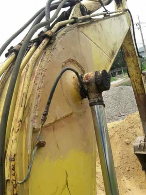 ขายรถแบคโฮ KOMATSU PC120-6 เอสแน่นโซ่หนาไฟฟ้าเต็มเ