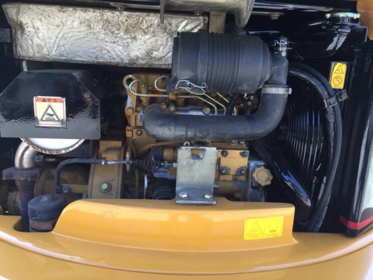 รถขุด CATERPILLAR 303CR นำเข้ามือสองญี่ปุ่น