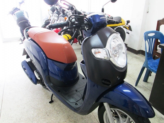 (โอนฟรี) ขาย Honda Scoopy I ปี 2017 ตัวใหม่ล่าสุด ตัว TOP ล้อแม็ก ไมล์แท้ 4406 กม รถหัวฉีดประหยัดน้ำ