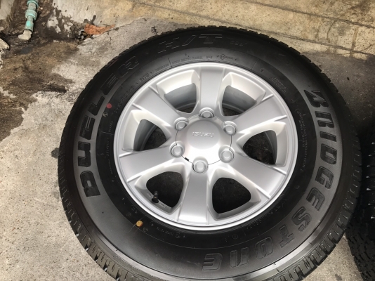 ล้อแม็กป้ายแดง ISUZU D-MAX Blue Power ขอบ 16 พร้อมยางป้ายแดง 245-70-16 ปี 18 Bridgestone แม็กสวย มีเส้นสีจัดจ้าน