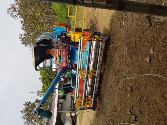 ขายรถเกี่ยวข้าว ขายรถเกี่ยวข้าว