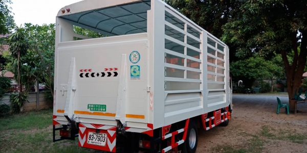 ขายรถ 6 ล้อ ISUZU  NQR 175 แรง ปี56 ยาว 5.50 เมตร พร้อม ลิฟท้าย สวยๆ พร้อมใช้