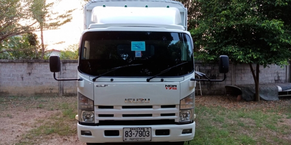 ขายรถ 6 ล้อ ISUZU  NQR 175 แรง ปี56 ยาว 5.50 เมตร พร้อม ลิฟท้าย สวยๆ พร้อมใช้
