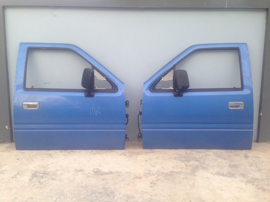 ประตูไฟฟ้า isuzu mu มีหูช้าง พร้อมกระจกมองข้างใส่ tfr dragon cameo คู่ละ8000บาท