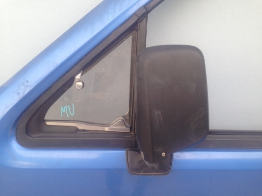 ประตูไฟฟ้า isuzu mu มีหูช้าง พร้อมกระจกมองข้างใส่ tfr dragon cameo คู่ละ8000บาท