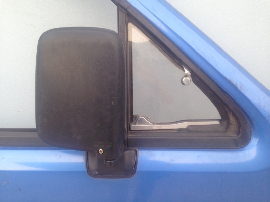 ประตูไฟฟ้า isuzu mu มีหูช้าง พร้อมกระจกมองข้างใส่ tfr dragon cameo คู่ละ8000บาท