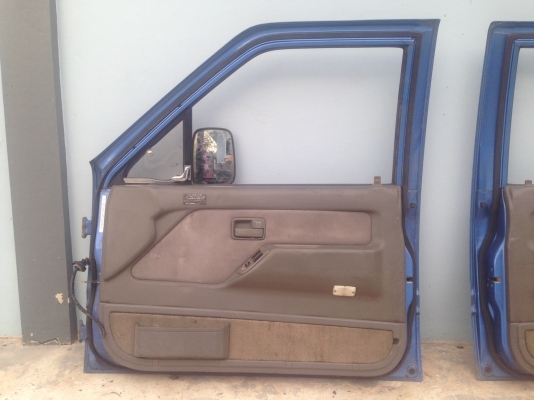 ประตูไฟฟ้า isuzu mu มีหูช้าง พร้อมกระจกมองข้างใส่ tfr dragon cameo คู่ละ8000บาท