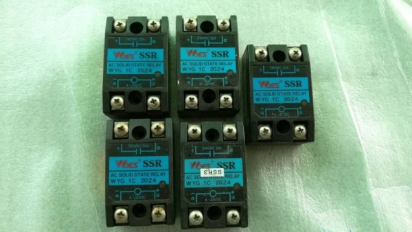 ขาย5ตัว 200 บ.ส่งถึงบ้านฟรีโทร 083-2000058 LINE ID: line832923 Solid state relay ทั้งหมด 5 ตัว ขาย5ตัว 200 บ.ส่งถึงบ้านฟรีโทร 083-2000058 LINE ID: line832923 Solid state relay ทั้งหมด 5 ตัว