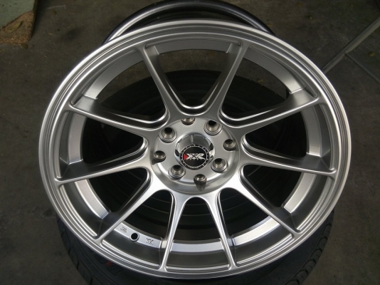 แม็กใหม่เอ็กเอ็กอาร์ 527 ขอบ 15 กว้าง 8.25 ราคา 9900 บาท