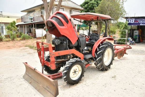 !!!รถไถยันม่า 39 แรง รุ่น YANMAR EF393T ปี 2557 สภาพสวยๆ เดิมๆ เครื่องดีมากแน่นๆ !!!รถไถยันม่า 39 แรง รุ่น YANMAR EF393T ปี 2557 สภาพสวยๆ เดิมๆ เครื่องดีมากแน่นๆ