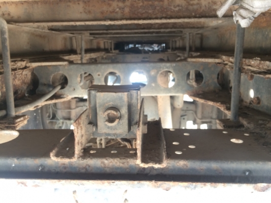 รถบรรทุกตู้ส่งน้ำแข็ง 6 ล้อ ISUZU NKR เครื่อง 4HG1 เทอร์โบ 130 แรง
