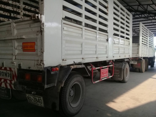 ขาย.ราคา 890,000บ.นะครับ สิบล้อ นิสัน UD CWM 43OM 290โบว์,อินเตอร์ ปี46 (ไม่ดั้ม)  แม่-ลูก 2คาน กะบะค็อกสูง ยาว6.50ม.รถห้าง มือเดียวป้ายแดง สภาพนางฟ้าเดิมๆพร้อมใช้งาน เล่ม.ทะเบียนพร้อมโอน ขาย 890,000บ.แม่+ลูก