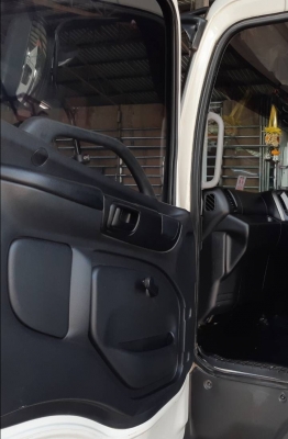 ขาย.ราคา 890,000บ.นะครับ สิบล้อ นิสัน UD CWM 43OM 290โบว์,อินเตอร์ ปี46 (ไม่ดั้ม)  แม่-ลูก 2คาน กะบะค็อกสูง ยาว6.50ม.รถห้าง มือเดียวป้ายแดง สภาพนางฟ้าเดิมๆพร้อมใช้งาน เล่ม.ทะเบียนพร้อมโอน ขาย 890,000บ.แม่+ลูก