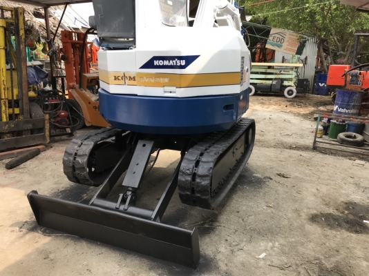 Komatsu pc28uuสภาพดีเก่าญี่ปุ่น มีใบอินวอยไม่เคยใช้ในไทย