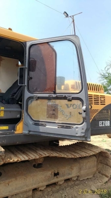 ขาย 1,150,000  รถแบคโฮ VOLVO EC 210 B PRIME 13440 ชม.ไฟฟ้าครบ เครื่องดี ปั๊มแรง เอวแน่น เอกสารเล่มทะเบียน รถสวยพร้อมใช้งาน รถอยู่ ราชบุรี 090-772-3710 090-772-3708