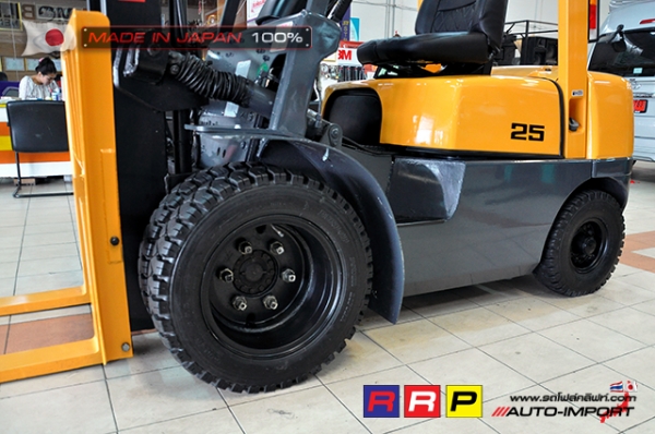 ขายรถโฟล์คลิฟท์มือสอง TCM รุ่น FHD25Z5-34E13858 นำเข้าจากประเทศญี่ปุ่น 100\% ไม่เคยใช้งานในไทย