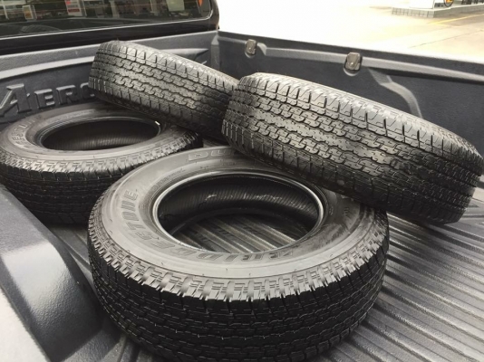 ยาง Bridgestone 245 70 16 ปลายปี17 มีให้เลือก5ชุด ดอกเต็ม เนื้อนิ่มๆ ใช้ยาว ราคาไม่แพง