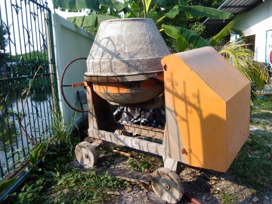 ขายโม่คอนกรีตมือสองรุ่นหนา 2ถุง สภาพดี โทร.0865292215 อยู่ถนนเทพารักษ์ สมุทรปราการ มอเตอร์3แรงไฟบ้าน220โวลท์