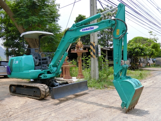 KOMATSU 30-7 ขนาดPC-30 <มีVDOให้ชม>รถเก่านอกมีเอกสารอินวอย☎️ติดต่อ 085-5632278 <ราคาต่อรองได้>