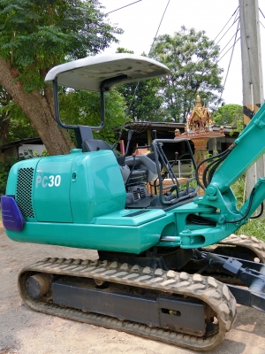 KOMATSU 30-7 ขนาดPC-30 <มีVDOให้ชม>รถเก่านอกมีเอกสารอินวอย☎️ติดต่อ 085-5632278 <ราคาต่อรองได้>