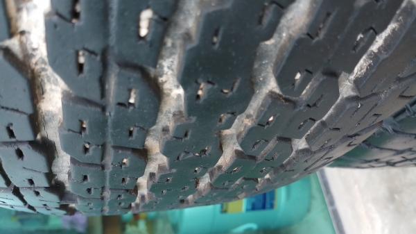 ขายยางรถยนต์ 255/65R17 ขายยางรถยนต์ 255/65R17