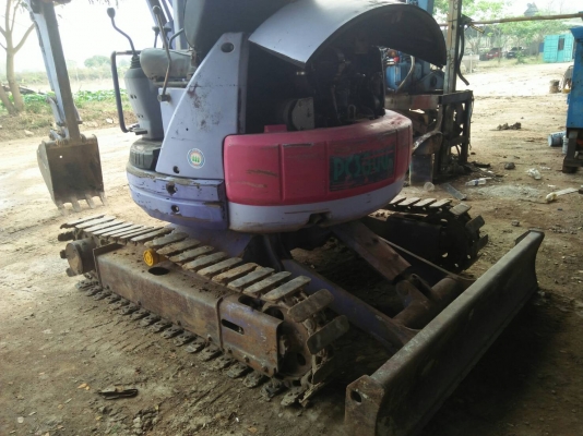 ขายด่วนรถขุด KOMATSU รุ่น  PC 38UUM-2  เก่านอก  /ปั้มเฟือง /คอนโทรลน้ำมัน/ หลังคา /ใบมีด / แทรคเหล็ก เครื่อง 3D84E สภาพสวยใช้งานได้เลย พร้อมใช้งาน