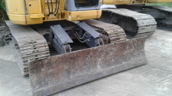 Pc138 เก่านอก เอกสารใบอินวอย 8000 ชม  มีไลน์กระแทก มีใบมีด เครื่องเดิม ปั้มเดิม แอร์เย็น พร้อมใช้งาน สนใจติดต่อได้ที่ 0802719535 คุณเบียร์