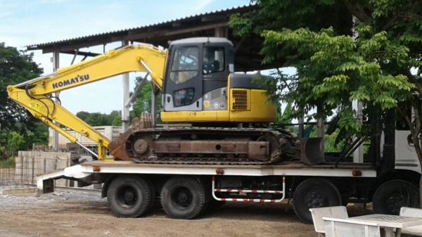 Pc138 เก่านอก เอกสารใบอินวอย 8000 ชม  มีไลน์กระแทก มีใบมีด เครื่องเดิม ปั้มเดิม แอร์เย็น พร้อมใช้งาน สนใจติดต่อได้ที่ 0802719535 คุณเบียร์