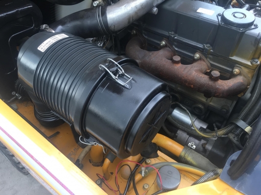 ขายรถโฟล์คลิฟท์ตักยางพาราตักยางก้อนตักทะลายปาล์ม