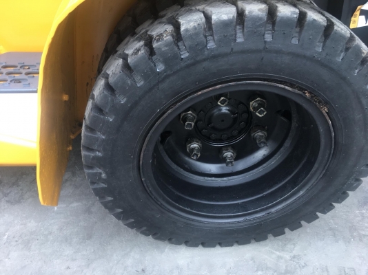 ขายรถโฟล์คลิฟท์ตักยางพาราตักยางก้อนตักทะลายปาล์ม