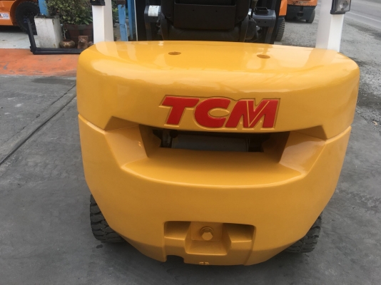 ขายรถโฟล์คลิฟท์ตักยางพาราตักยางก้อนตักทะลายปาล์ม