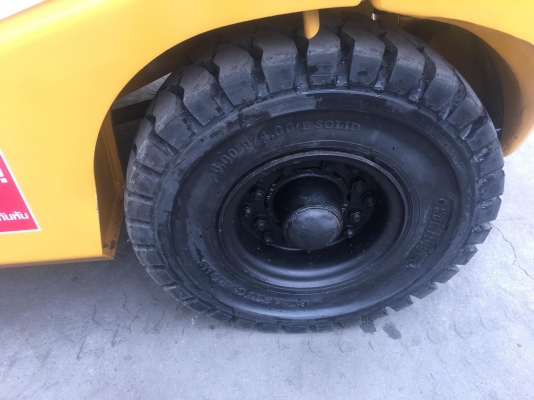 ขายรถโฟล์คลิฟท์ตักยางพาราตักยางก้อนตักทะลายปาล์ม