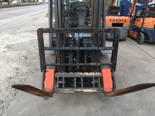 ขายรถโฟล์คลิฟท์ตักยางพาราตักยางก้อนตักทะลายปาล์ม