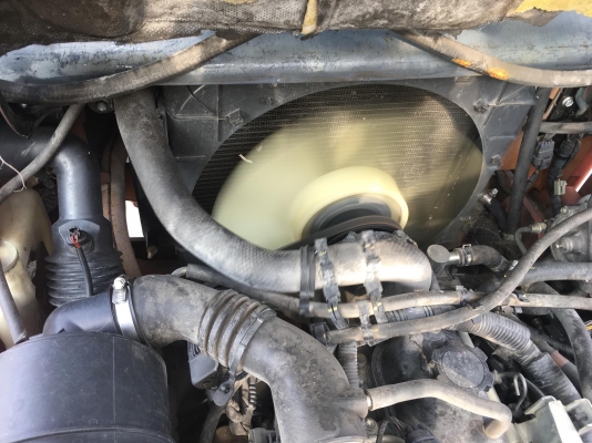 ขายรถโฟล์คลิฟท์ตักยางพาราตักยางก้อนตักทะลายปาล์ม