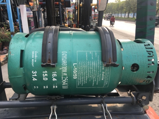 ขายรถโฟล์คลิฟท์ตักยางพาราตักยางก้อนตักทะลายปาล์ม