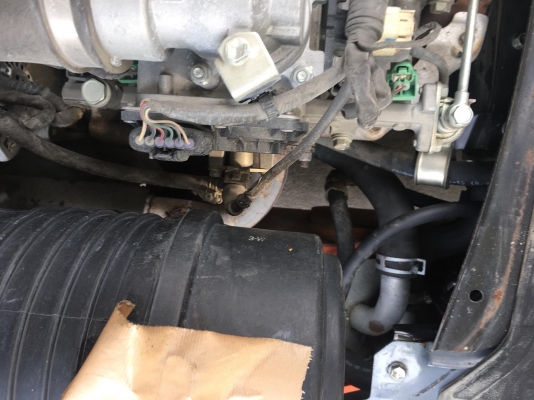 ขายรถโฟล์คลิฟท์ตักยางพาราตักยางก้อนตักทะลายปาล์ม