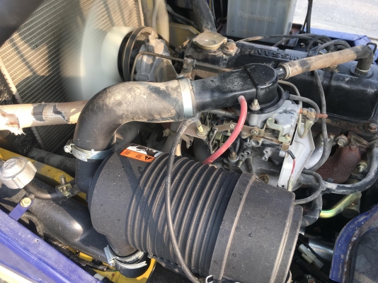 ขายรถตักยางพาราตักยางก้อนยางถ้วยตักหินตักทราย