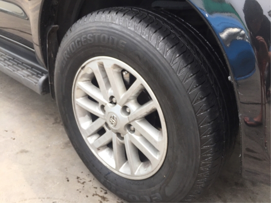 ยาง Bridgestone 265 65 17 ปลายปี16 ดอกเต็ม ไม่มีปะ ใช้ยาว ราคาไม่แพง