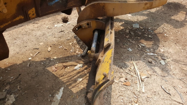 ขาย รถเกรด GALION 104 ไม่มีเครื่อง ปั้มดี เกียร์ดี ควบคุมด้วยระบบไฮดรอริคทั้งคัน ยางดี ซื้อเครื่องมาใส่ใช้งานได้เลย เอกสารใบซื้อขาย ขาย รถเกรด GALION 104 ไม่มีเครื่อง ปั้มดี เกียร์ดี ควบคุมด้วยระบบไฮดรอริคทั้งคัน ยางดี ซื้อเครื่องมาใส่ใช้งานได้เลย เอกสารใบซื้อขาย