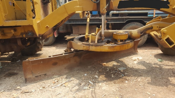 ขาย รถเกรด GALION 104 ไม่มีเครื่อง ปั้มดี เกียร์ดี ควบคุมด้วยระบบไฮดรอริคทั้งคัน ยางดี ซื้อเครื่องมาใส่ใช้งานได้เลย เอกสารใบซื้อขาย