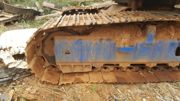 ขาย แบคโฮ KOMATSU PC200 พร้อมใช้งาน เครื่องดี ปั้มดี ช่วงล่าง 70\% อุปกรณ์ 3 ชิ้น มีบุ้งกี๋ มือขยุ้ม และมือคีบ เอกสารใบซื้อขาย