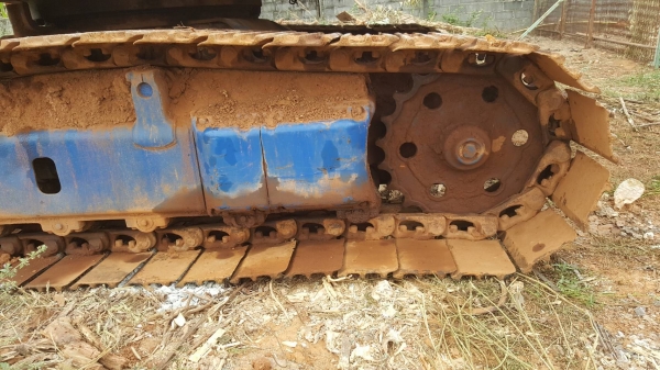 ขาย แบคโฮ KOMATSU PC200 พร้อมใช้งาน เครื่องดี ปั้มดี ช่วงล่าง 70\% อุปกรณ์ 3 ชิ้น มีบุ้งกี๋ มือขยุ้ม และมือคีบ เอกสารใบซื้อขาย