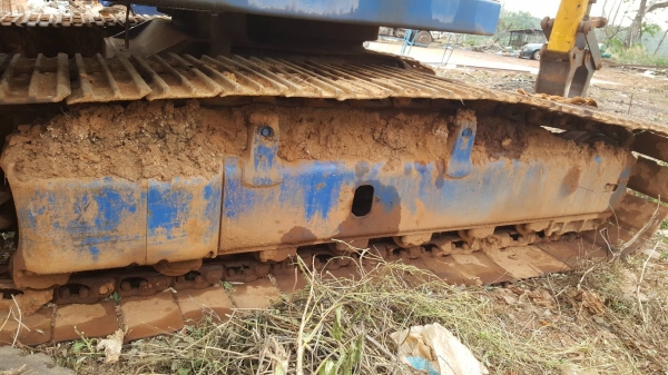 ขาย แบคโฮ KOMATSU PC200 พร้อมใช้งาน เครื่องดี ปั้มดี ช่วงล่าง 70\% อุปกรณ์ 3 ชิ้น มีบุ้งกี๋ มือขยุ้ม และมือคีบ เอกสารใบซื้อขาย